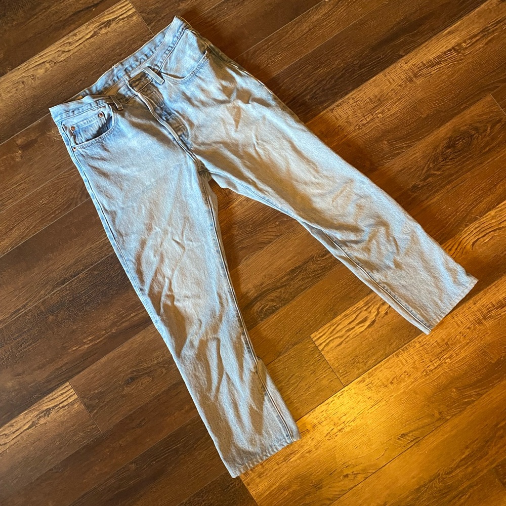 Levi 501 Light Wash Denim Jeans - Picture 1 of 7